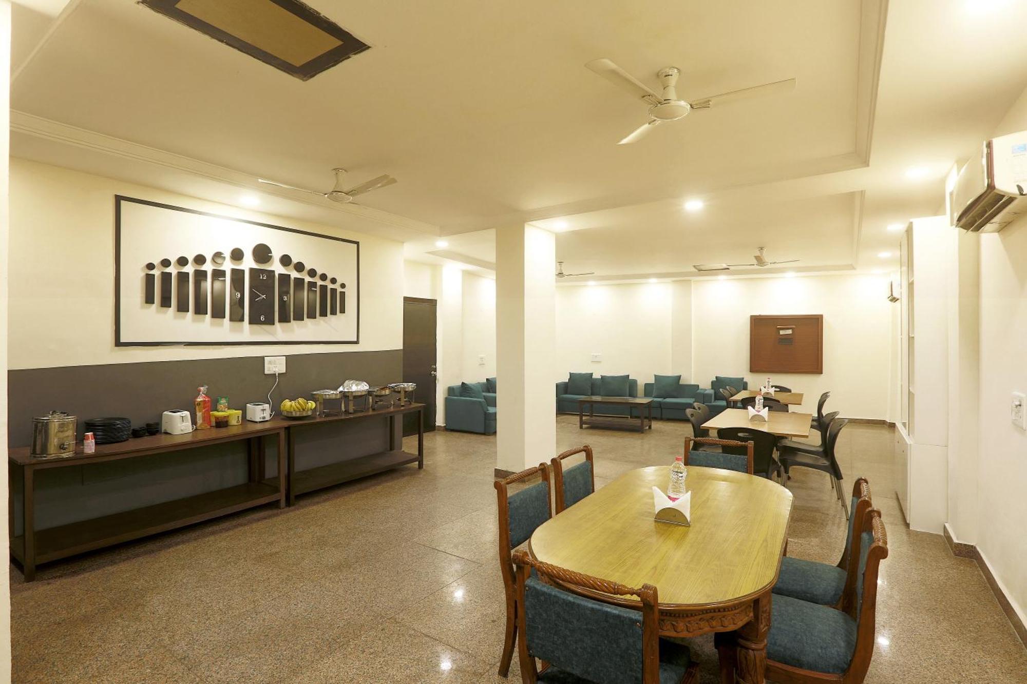 Park Near Delhi Airport Hotel 3*